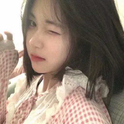 在此一群